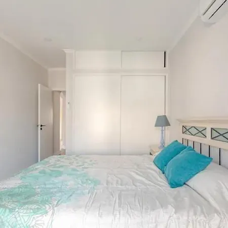 Brisamarvilas Sea View, 5 Min Walk To Town & 12e13 Albufeira