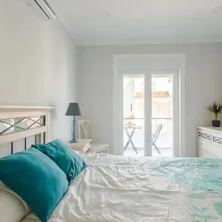 Brisamarvilas Sea View, 5 Min Walk To Town & 12e13 Holiday home *