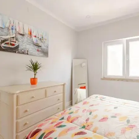 Brisamarvilas Sea View, 5 Min Walk To Town & 12e13 Ferienhaus *