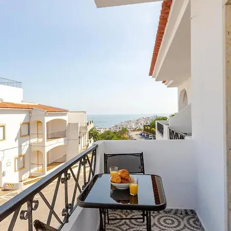 Сasa de vacaciones Brisamarvilas Sea View, 5 Min Walk To Town & 12e13 Albufeira
